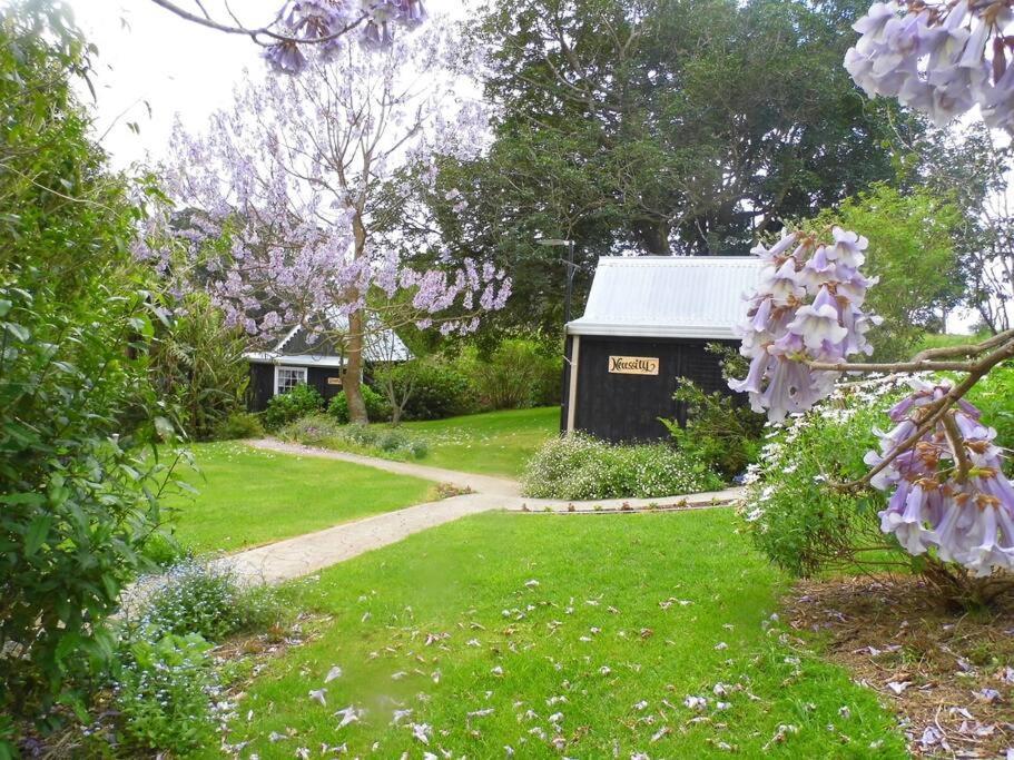 Warm Earth Cottages Aongatete Exterior photo